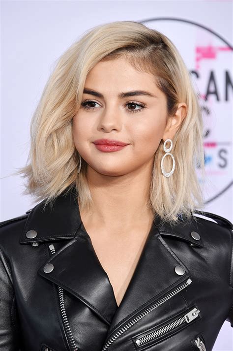 Find the perfect selena gomez blonde stock photos and editorial news pictures from getty images. Selena Gomez Now Has Platinum Blonde Hair | BEAUTY/crew
