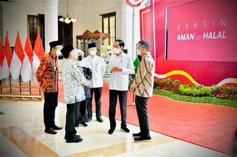 Presiden Jokowi Kunjungan Ke Jombang Warganet Keluhkan Jalan Rusak