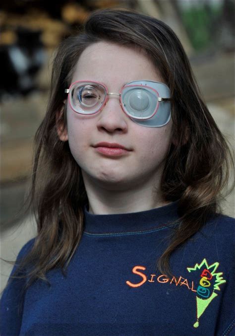 Pin By Jiří Kratochvíl On Oči Geek Glasses Girls With Glasses Beauty Girl