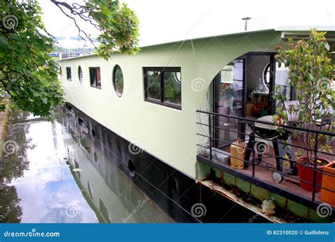 Luxury House Boat Editorial Image Image Of Bedroom House 82310020