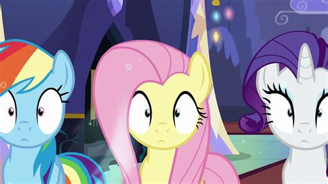 Imagem Rainbow Fluttershy And Rarity In A Trance S6e21png My