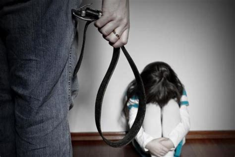 Consiguió Al Esposo Violando A Su Hija De 5 Años Y Se Vengó De Él