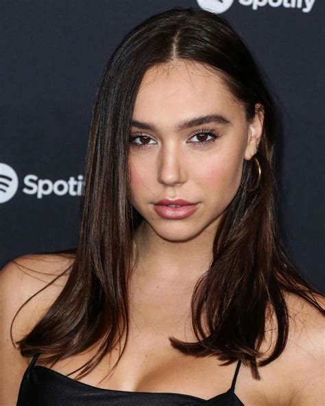 Alexis Ren Height Weight Age Body Measurement Net Worth Facts