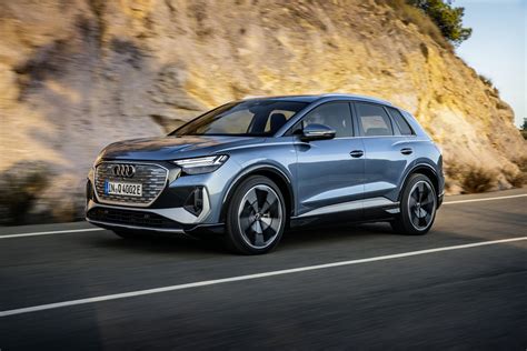 Preview 2022 Audi Q4 E Tron Arrives With Concept Car Looks High Tech