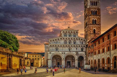 Lucca, Italy - The 3 Travellers