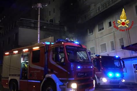 Divampa Un Incendio In Un Ospedale Romano 4 Morti E 200 Evacuati