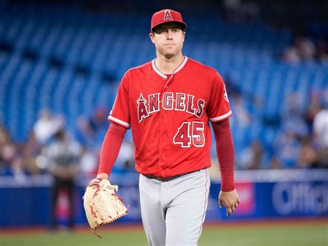 Los Angeles Angels Pitcher Tyler Skaggs Dead At 27 Abc News