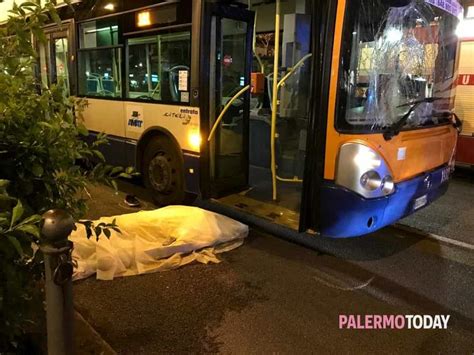 Incidente In Via Libertà Morto Un Cinquantenne Travolto Da Un Autobus