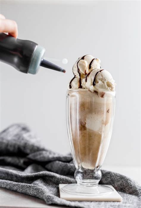 These Guinness Floats Are An Easy Lazy Grown Up Version Of An Ice