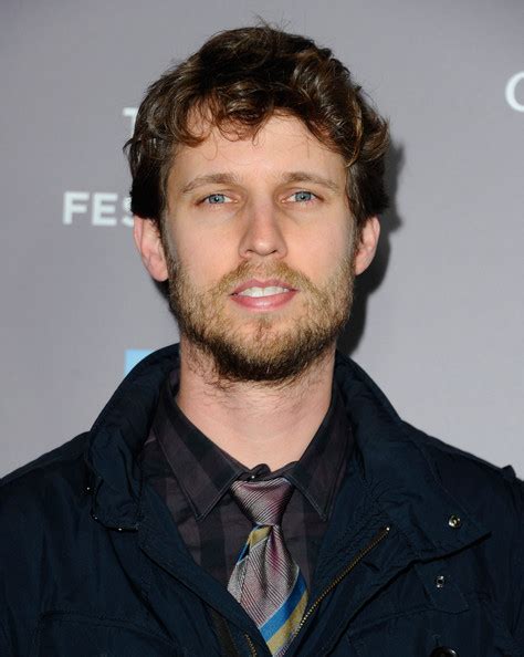 He is best known for his role as the title character of the 2004 comedy film napoleon dynamite. Jon Heder - Jon Heder Photos - 2012 Tribeca Film Festival And American Express LA Reception - Zimbio
