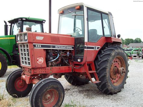 1979 International Harvester 886 Tractors Row Crop 100hp John