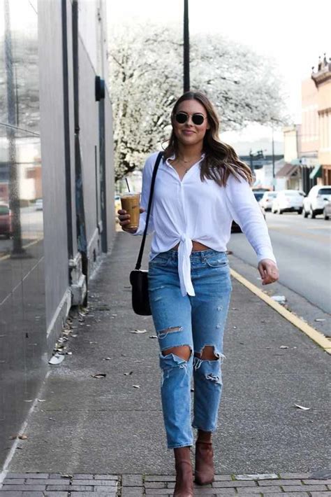 10 Ways To Wear Ripped Jeans And Distressed Jeans In 2019