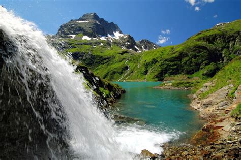 Bild Wanderwege Zum Wasserfall In Stanton Zu St Anton Am Arlberg In