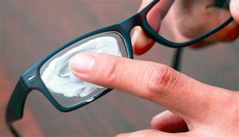 Tips To Remove Scratches From Eyeglasses