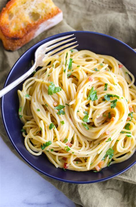 Authentic Spaghetti Carbonara Lisas Dinnertime Dish