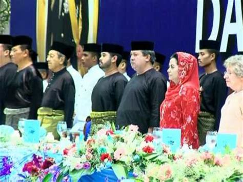 Sebelum ini sambutan hari keputeraan sultan kelantan diraikan oleh semua penduduk negeri kelantan pada setiap 30 dan 31 mac setiap tahun. Sekitar Majlis Hari Keputeraan Sultan Johor (2010) - YouTube