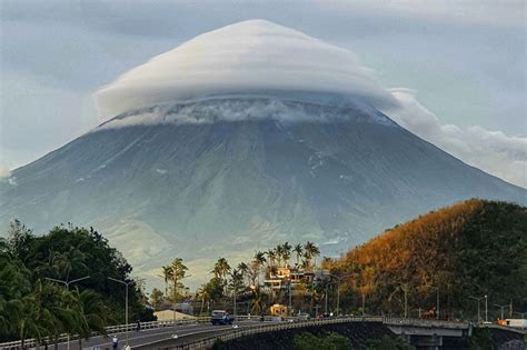 Phivolcs Lowers Mayon Status To Level 1 Abs Cbn News