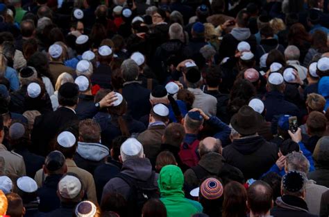 Over 2000 Germans Attend Kippah Rallies In Berlin And Other Cities
