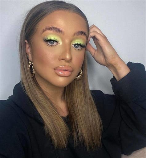 Makeup Art Makeup Inspo Beauty Makeup Eye Makeup Pastel Green Neon