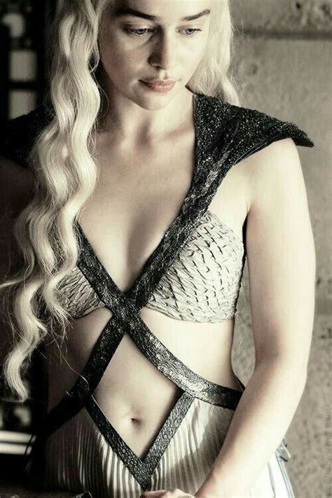 Daenerys Targaryen Game Of Thrones Emilia Clarke Daenerys Targaryen Clarke Game Of