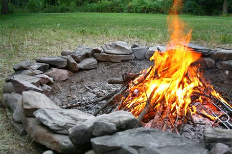 9 Cheap And Easy Diy Fire Pit Ideas You Can Build In A Weekend