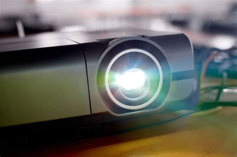 Lumen is a kind of unit that measures the brightness of projectors, referring to the luminous flux emitted from projectors. ANSI Lumens Vs Lumens: What Is The Difference?