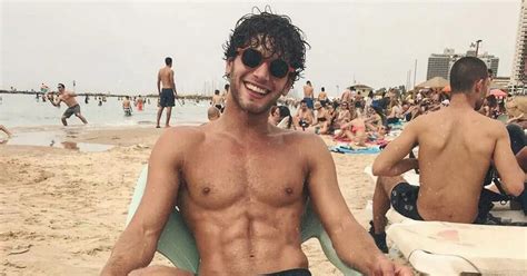 Eyal Booker Is A Celebs Go Dating And Love Island Contestant And A Sexy Instagram Star Mirror