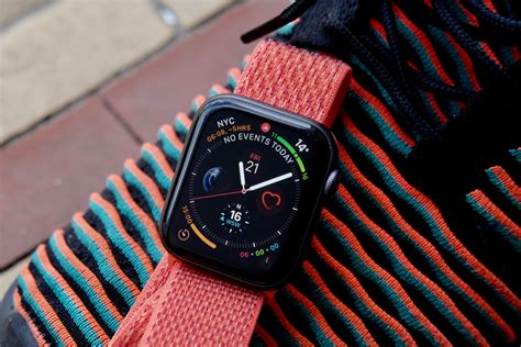 Smartwatch Of The Year 2018 Apple Watch Series 4 Crowned Trusted