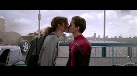 Spider Man Far From Home Kiss Scene Mj Kisses Spider Man