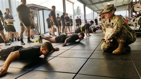 Major Initiative Seeks To Combat Us Soldiers Weight Problems And Injuries