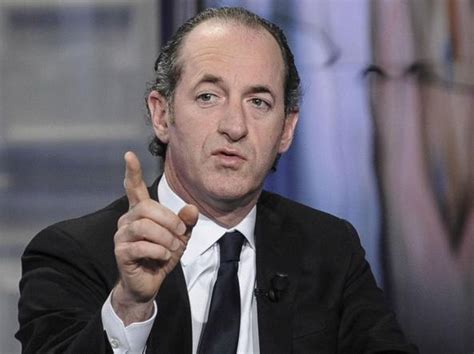 Luca zaia si complimenta con federica pellegrini: Luca Zaia, hackerati i profili social: «Non mandatemi ...
