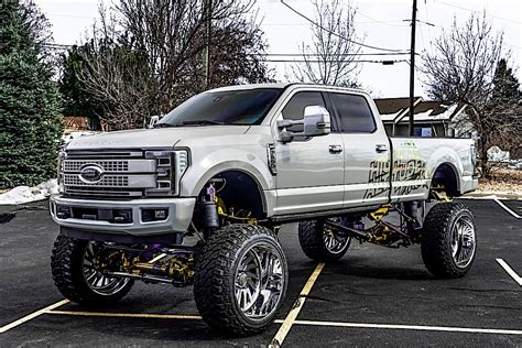 1 ton class 2 or class 3 truck (10,000 lb gvwr max). Custom 2018 Ford F-350 Is a High-Riding Road King ...