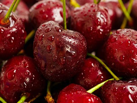 10 Amazing Benefits Of Cherry Fruit For Your Health And Well Being Healthwire Vlrengbr