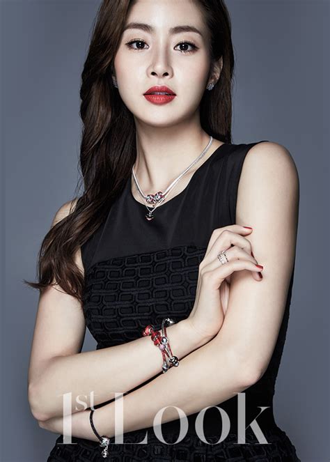 Kang Sora Is A Holiday Party Queen For 1st Look Soompi
