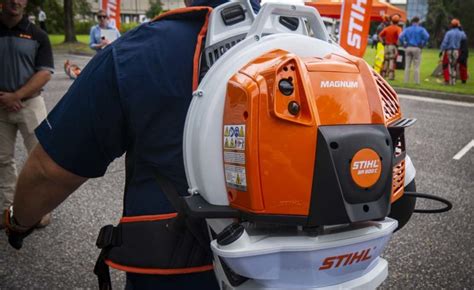 Stihl manufactures hedge trimmers in compact models and pole models with blades mounted on long shafts. New STIHL BR 800 Backpack Blower | OPE Reviews
