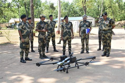 Bsf Command Raipur On Twitter Adg Bsf Ano ने कांकेर जिले में तैनात Bsf अधिकारियों और जवानों