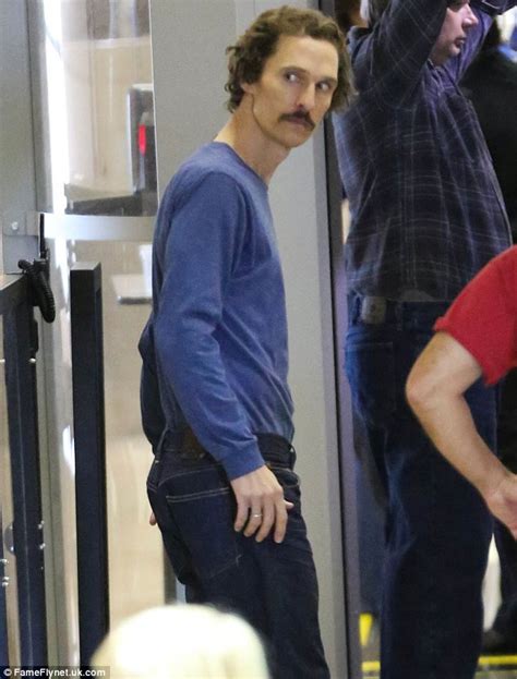 Matthew Mcconaughey Shows Off Muscular Physique On Set Of His New Tv Show Daily Mail Online