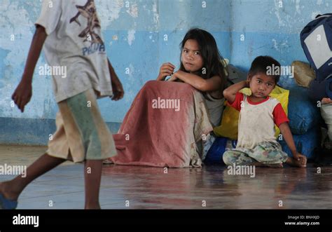 poor and homeless girls philippines