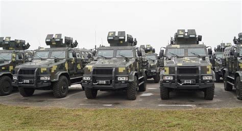 Ukrayna Ordusu 40 Adet Kozak 2 Hafif Zırhlı Araç Teslim Aldı Defenceturk