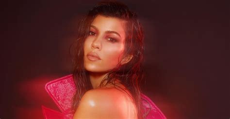 Kourtney Kardashian Naked V Magazine Pictures 2018 Popsugar Celebrity