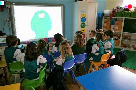 0%0% found this document useful, mark this document as useful. Actividades Kinder Juegos - Blog educativo Liceo La Paz