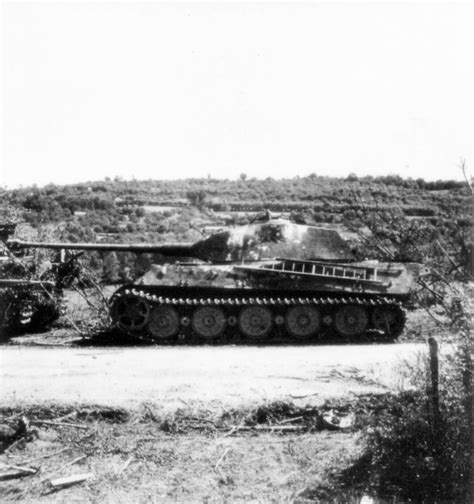 Filegerman Tank Tiger Ii Near Vimoutiers Wikipedia