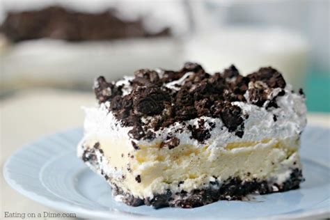It's such a simple, easy to make recipe. Cookies and Cream Ice cream Cake Recipe - Easy Oreo Ice ...