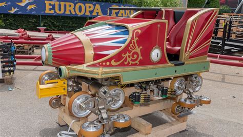 Du hast 3 möglichkeiten, von eberbach nach europapark zu kommen. Europa-Park: Schienenschluss und erster Zug der neuen ...