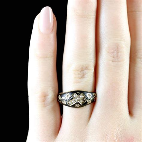 Antique Edwardian 18 Carat Gold Mourning Cross Ring Dated 1901 At 1stdibs