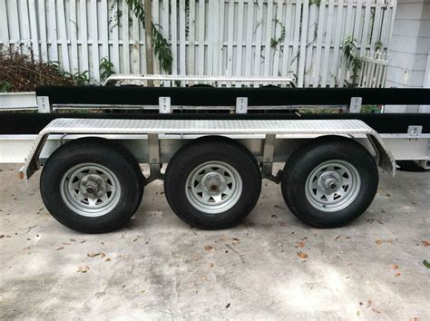 Tri Axle Fender And Straight With Valence Bootmate Trailer Trailer Tires Axle Trailer