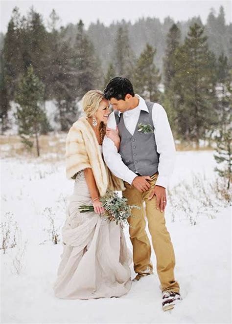 How To Have An Outdoor Winter Wedding Ceremony Winter Wedding Photos