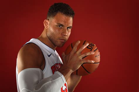 He played college basketball for the oklahoma sooners. Blake Griffin takes shot at Los Angeles Clippers Fans