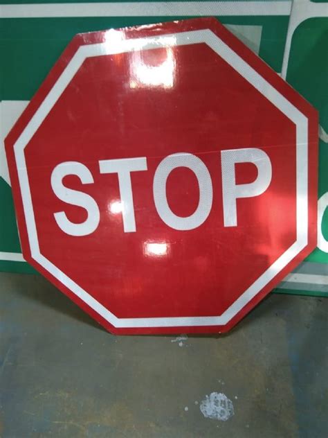 Red And White Stainless Steel Retro Reflective Stop Sign Board For