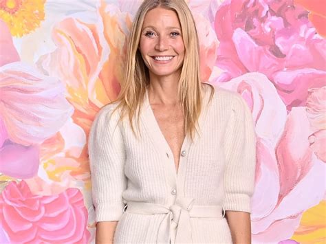 Gwyneth Paltrow Poses Nude Covered In Gold Body Paint For 50th Birthday